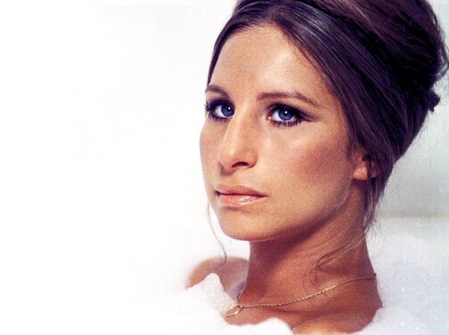 Barbra Streisand plastic surgery (43) Celebrity plastic