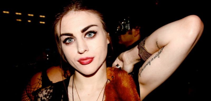 Frances Bean Cobain plastic surgery 16