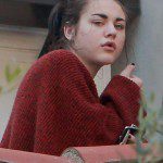 Frances Bean Cobain with no makeup