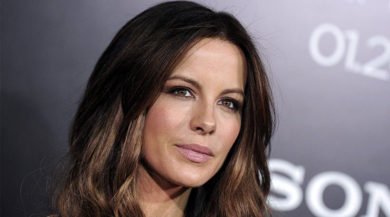 Kate Beckinsale plastic surgery – too perfect for her age?