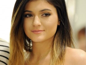 Kylie Jenner plastic surgery 35