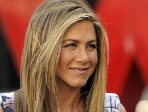 Jennifer Aniston after plastic surgery procedures