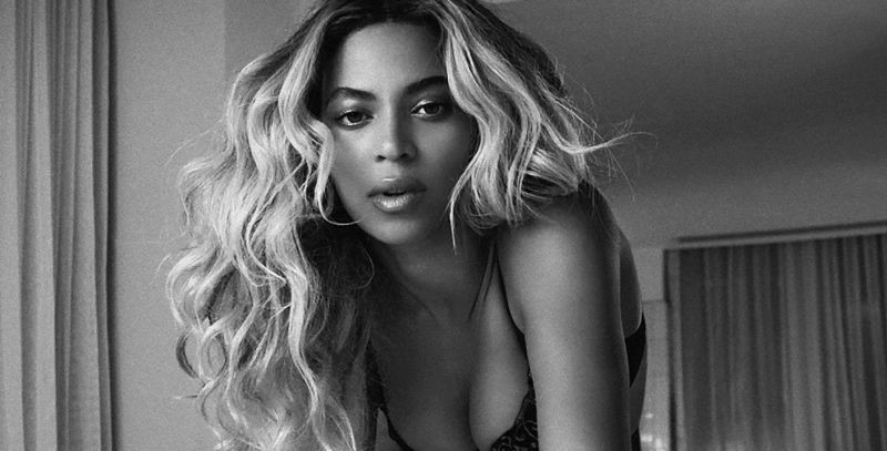 Beyonce Plastic Surgery – Lighter skin and bigger breasts!