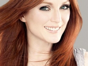 Julianne Moore - No to plastic surgery