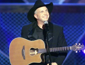 Garth Brooks plastic surgery 02