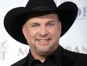 Garth Brooks plastic surgery 03