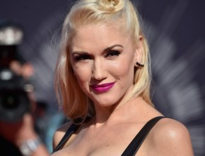 Gwen Stefani after breast augmentation 01