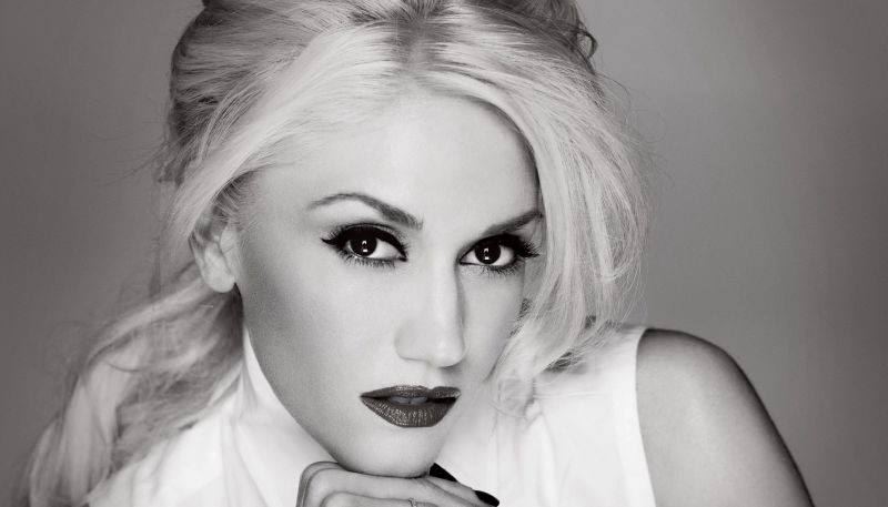 Gwen Stefani plastic surgery