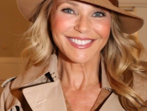 Christie Brinkley after using botox 03
