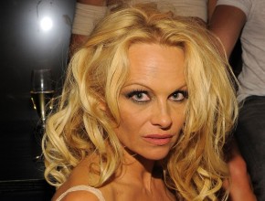 Pamela Anderson plastic surgery 04