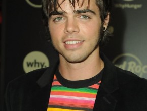 Reid Ewing plastic surgery 01