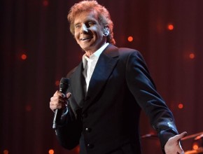 Barry Manilow plastic surgery