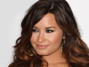 Demi Lovato plastic surgery (26)
