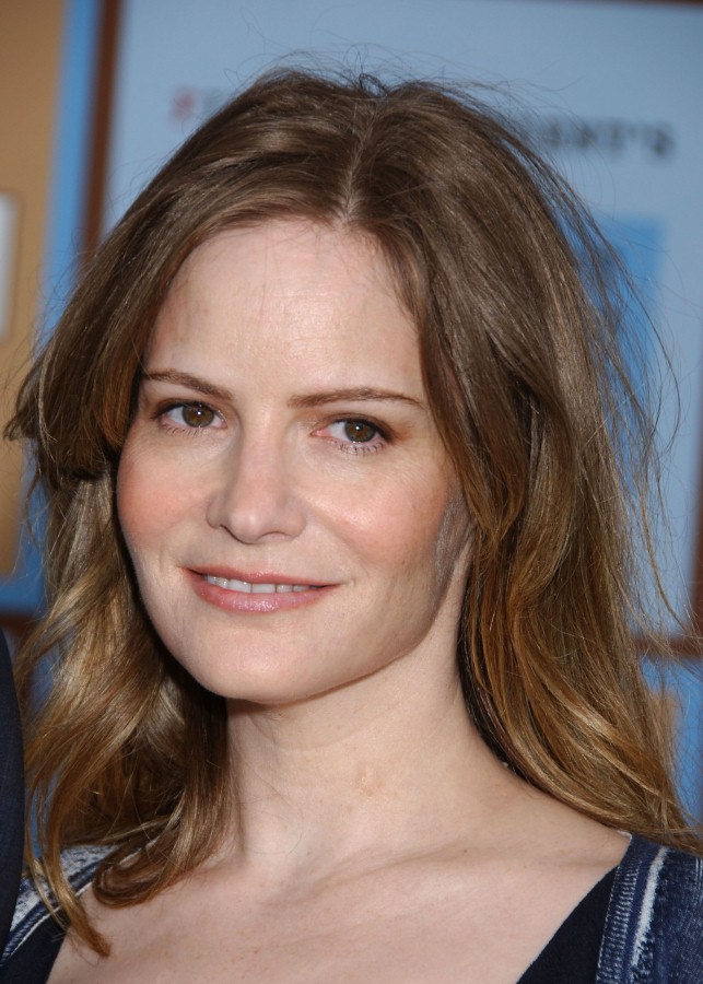 Jennifer Jason Leigh plastic surgery (7) Celebrity plastic surgery online
