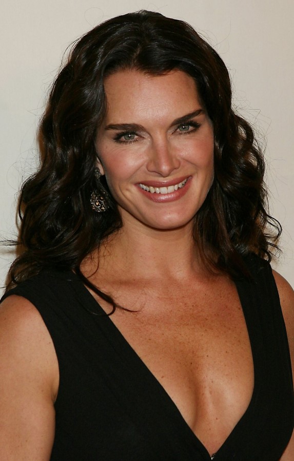 Brooke Shields plastic surgery