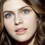 Alexandra Daddario plastic surgery (15)