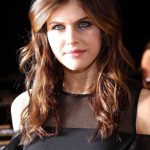 Alexandra Daddario plastic surgery (17)