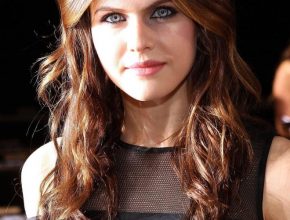 Alexandra Daddario plastic surgery (17)