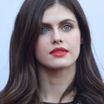 Alexandra Daddario plastic surgery (9)