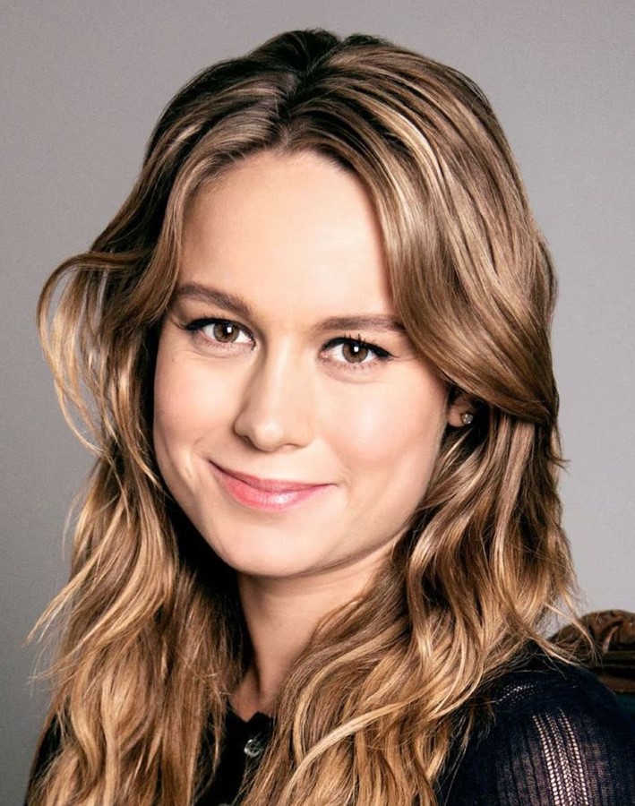 Brie Larson plastic surgery (21) .