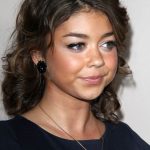 Sarah Hyland plastic surgery (16)