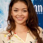 Sarah Hyland plastic surgery (34)