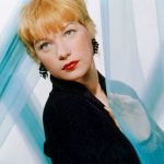 Shirley MacLaine plastic surgery (26)