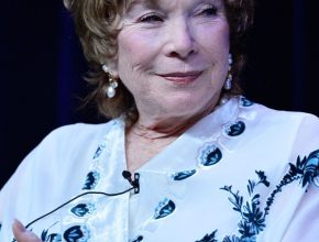 Shirley MacLaine plastic surgery today (13)