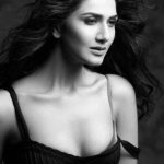 Vaani Kapoor plastic surgery (39)