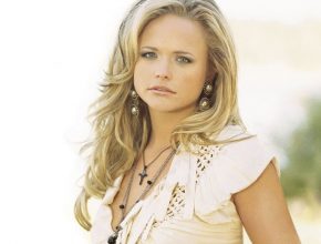 Miranda Lambert plastic surgery (40)