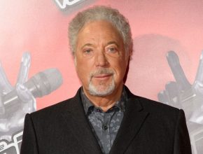 Tom Jones plastic surgery (34)