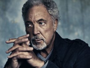 Tom Jones plastic surgery (35)