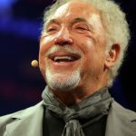 Tom Jones plastic surgery (38)