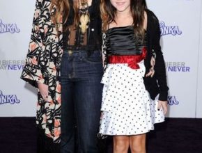 Noah and Miley Cyrus plastic surgery (14)