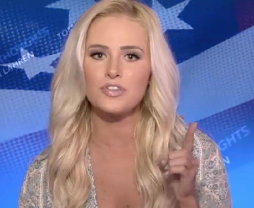 Tomi-Lahren-plastic