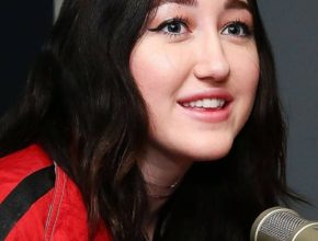 Noah Cyrus plastic surgery (16)